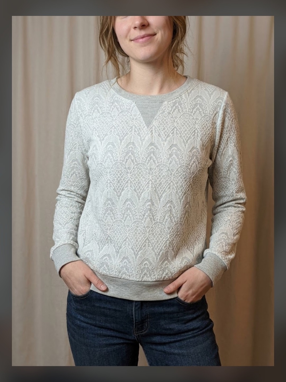 Women’s Textured Crewneck Sweater - Light Gray